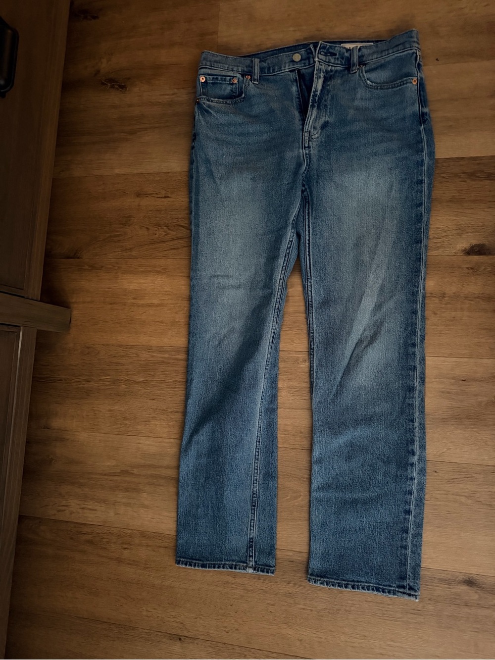 GAP Women’s 90s Straight High Rise Jeans - Medium Indigo